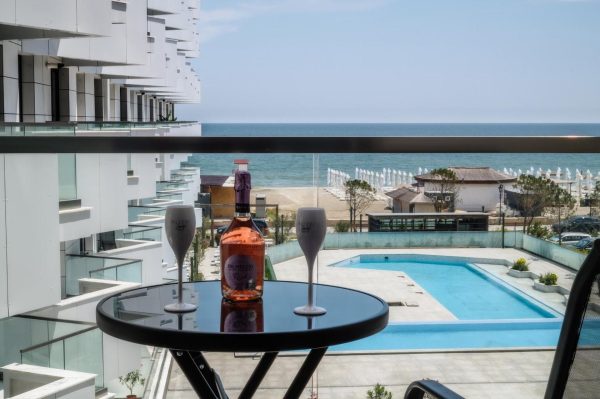 RoseBay std - Infinity Pool & Spa Resort -  - Constanța - Mamaia